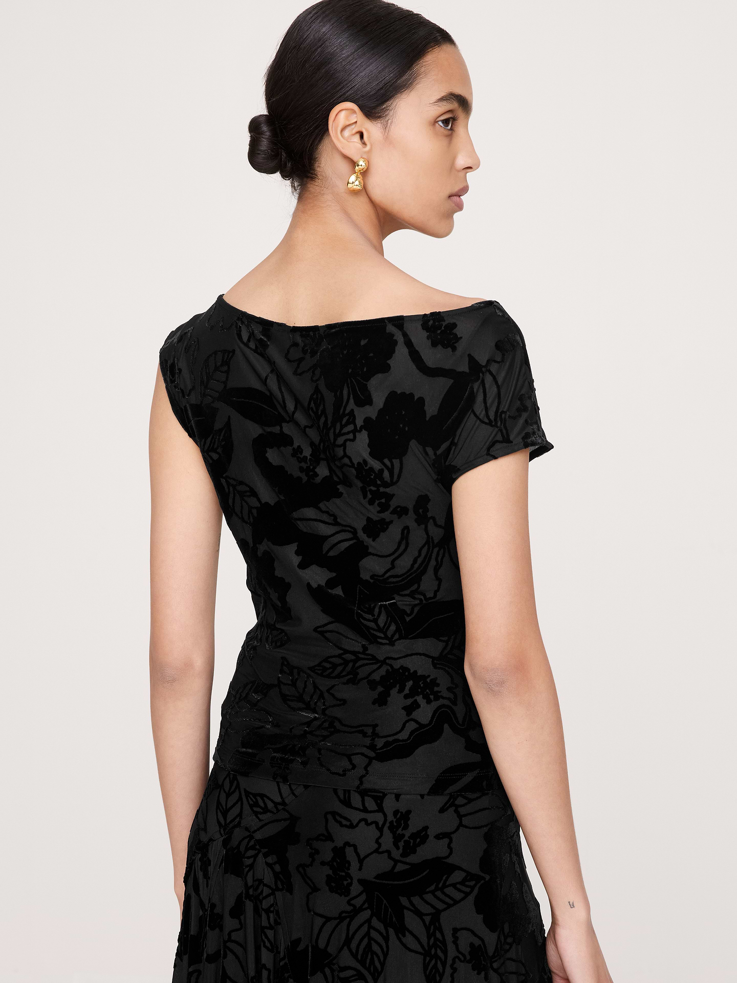 Image 3 of 5, Burnout Velvet Off-Shoulder Top