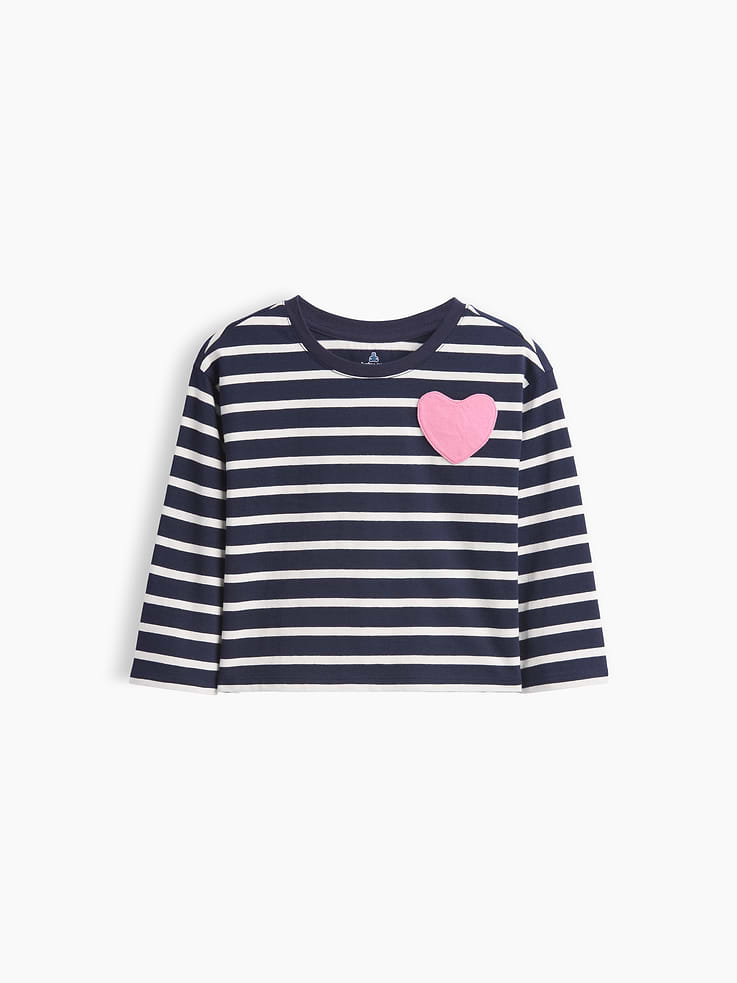 Image 1 of 2, Soft cotton jersey T-shirt., Crewneck., Long sleeves., Heart-shaped patch at chest., Made with 100% Protocol cotton verified by the U.S. Cotton Trust Protocol, a program which works with farms committed to improving their environmental footprint by minimizing water usage and improving soil health (Claim No. 10127)., Product #1182248