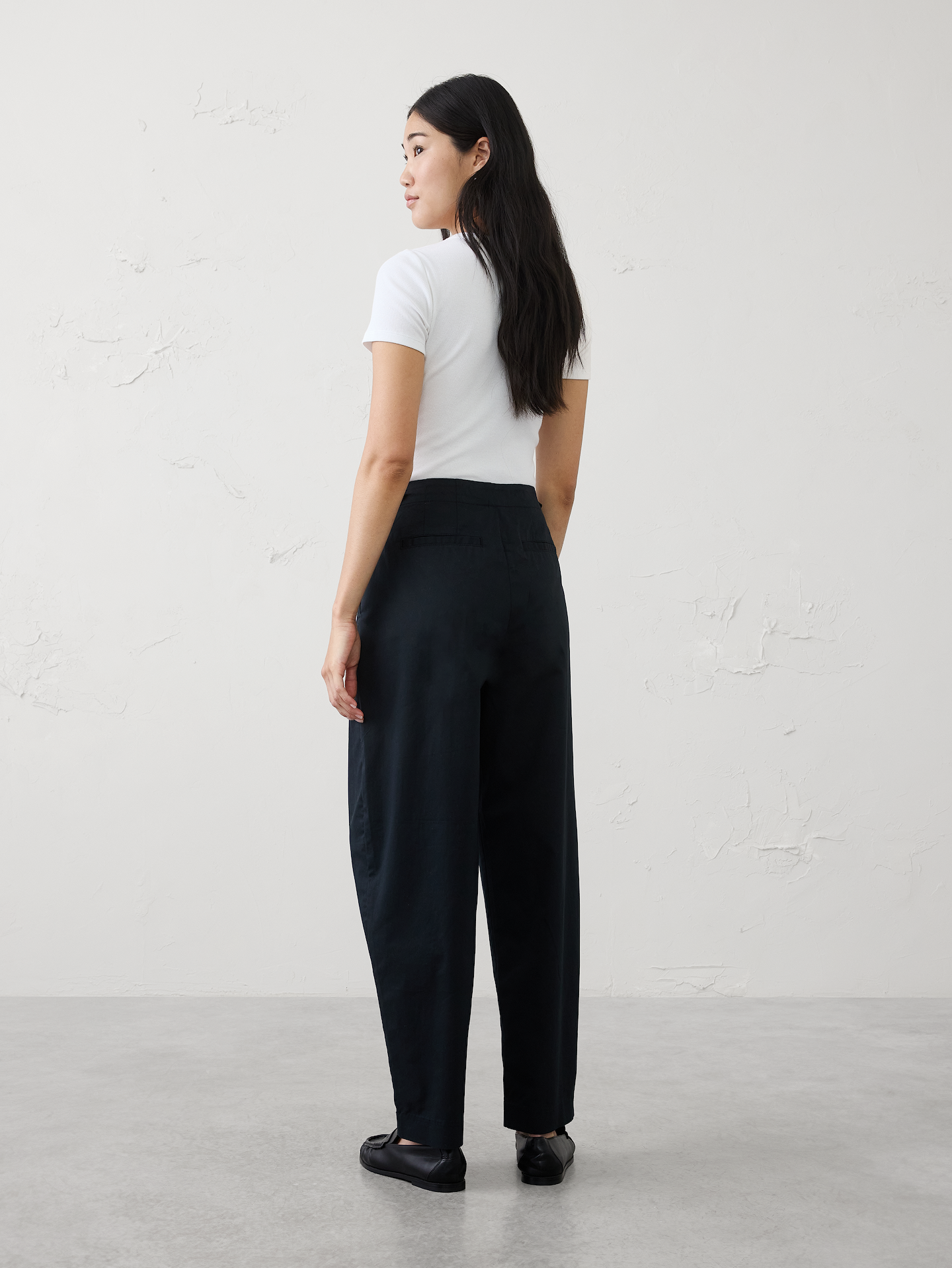 Image number 2 showing, Barrel-Leg High-Rise Twill Pleated Utility Pant