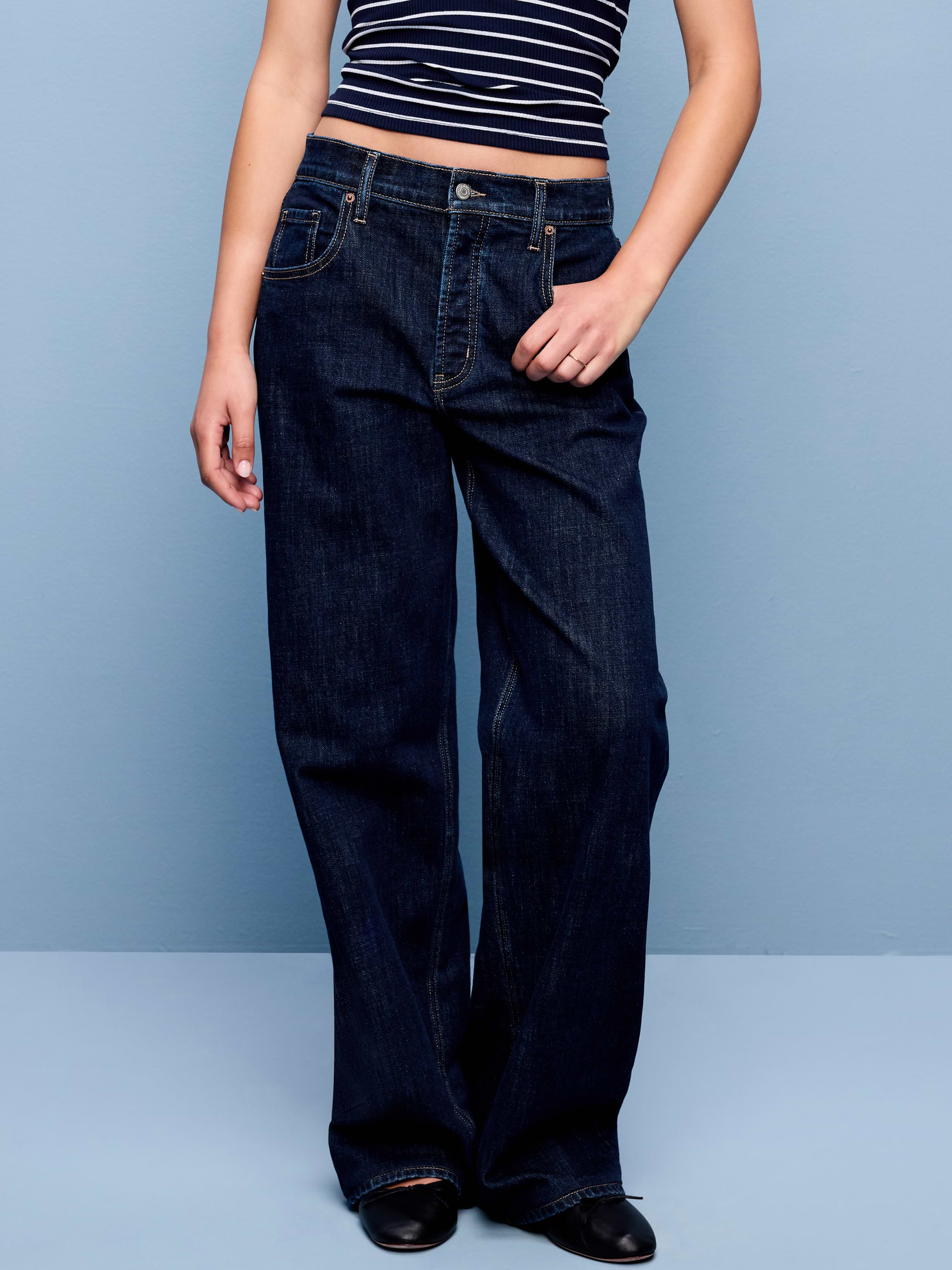 L'image numéro 2 présente Jean coupe détendue jambe large à taille mi-basse