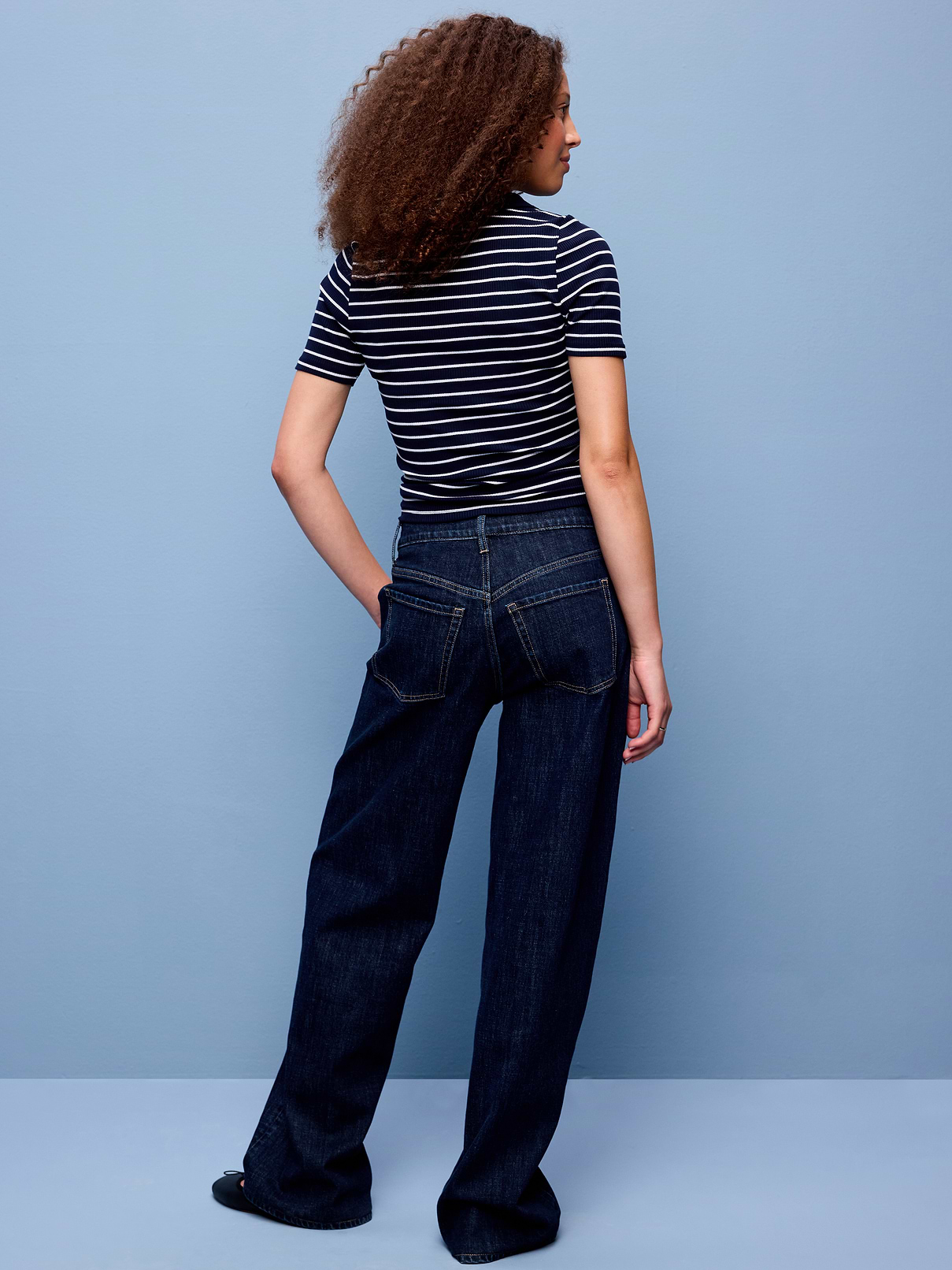 L'image numéro 3 présente Jean coupe détendue jambe large à taille mi-basse