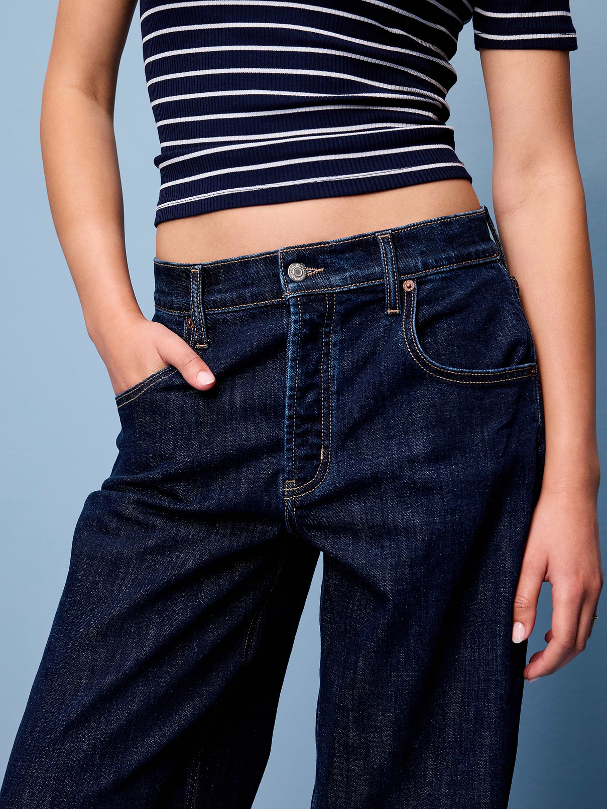 L'image numéro 5 présente Jean coupe détendue jambe large à taille mi-basse