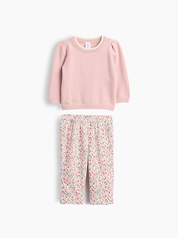 Image 1 de 3, Ensemble avec haut en tricot de coton doux et pantalon à taille extensible en velours côtelé à doublure en jersey., Encolure ronde., Manches longues bouffantes., Poignets et ourlet côtelés., Taille élastique sur le pantalon., Produit #913787