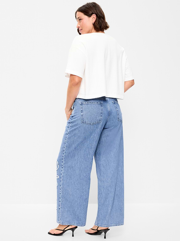 Low-Rise Baggy Wide-Leg Jeans