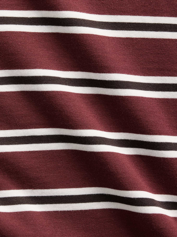 L'image numéro 4 présente T-shirt surdimensionné court en tricot