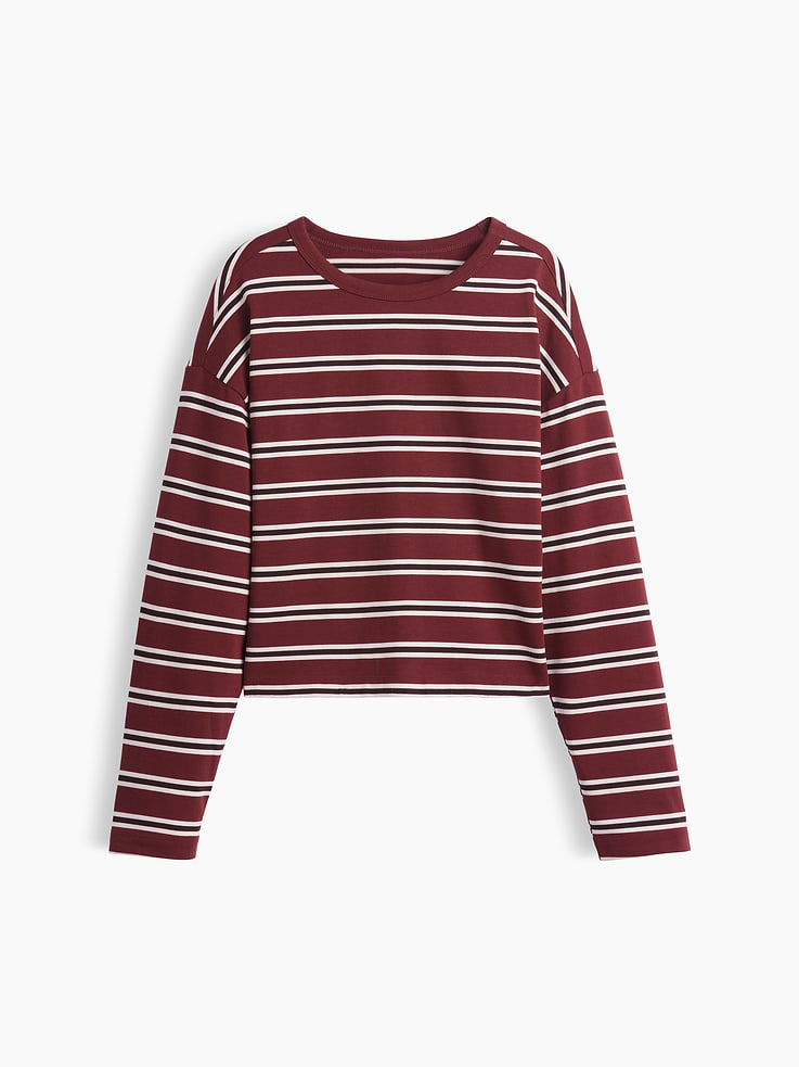 L'image numéro 5 présente T-shirt surdimensionné court en tricot