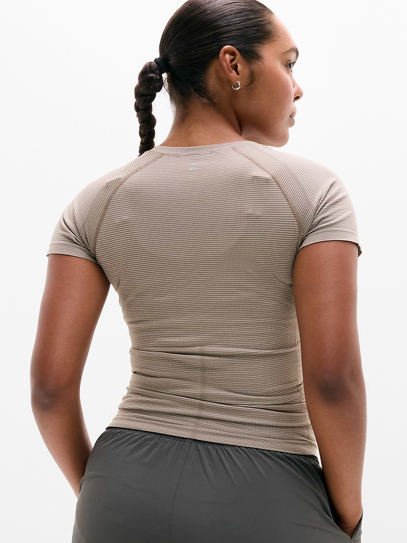 Momentum Flex Tee