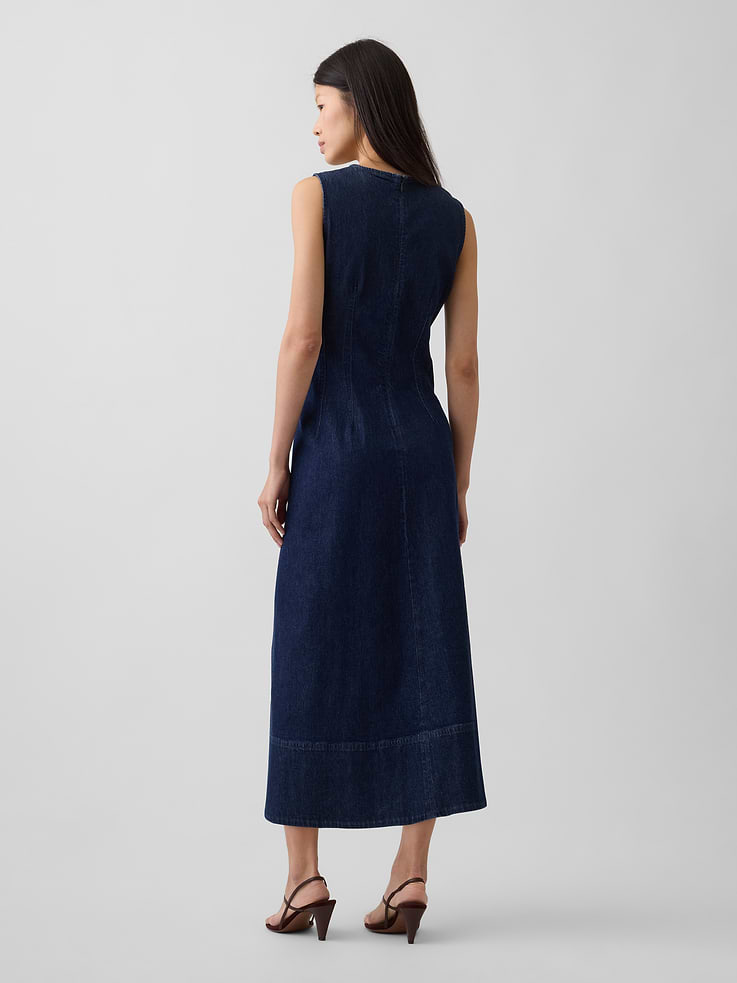 L'image numéro 2 présente Robe longue en denim à encolure en V
