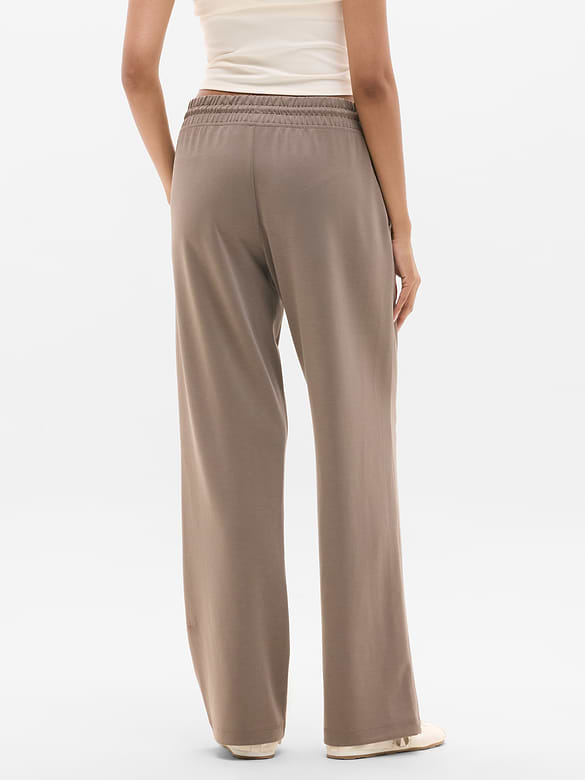 Seasoft Mid Rise Straight Pant