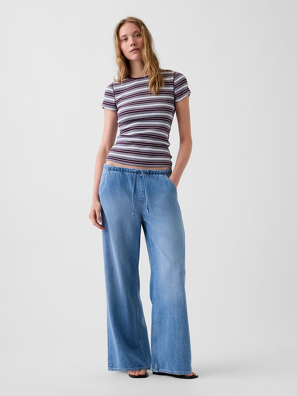 Low Rise UltraSoft Stride Easy Wide-Leg Jeans