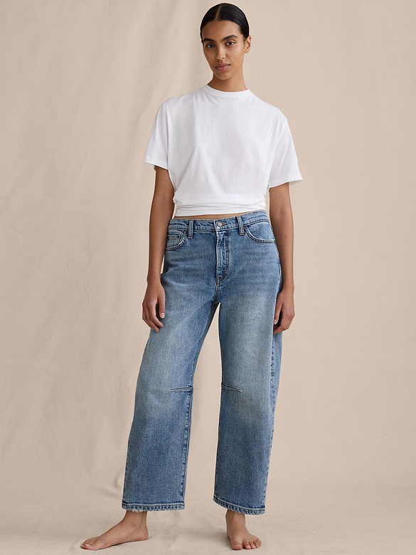 Mid-Rise Barrel Crop Jean