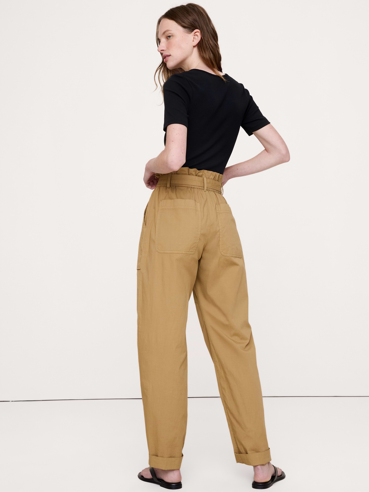 L'image numéro 2 présente Pantalon à taille froncée en coton indéchirable