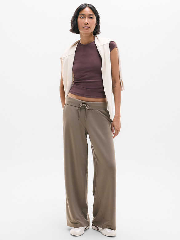Coaster Luxe Straight Leg Pant