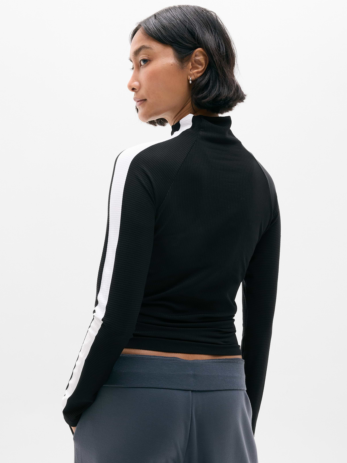Image number 3 showing, Renew Seamless Mock Neck Top