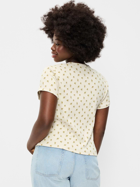 T-shirt court moulant