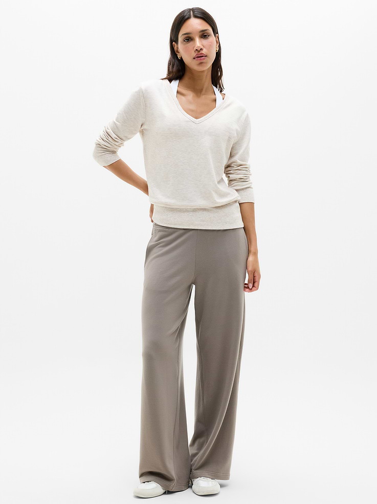 Image number 2 showing, Coaster Luxe V-Neck Sweatshirt