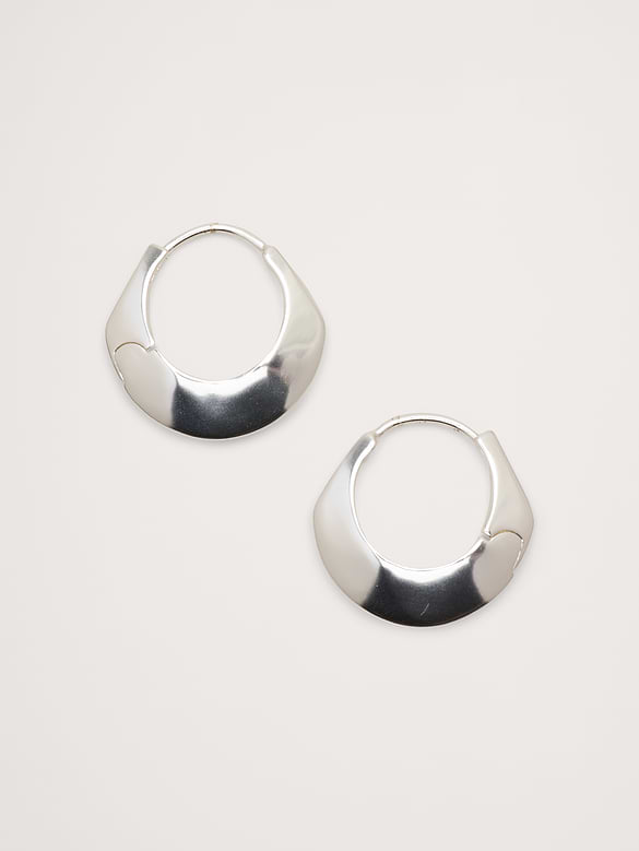 Anneaux d’oreilles à texture martelée