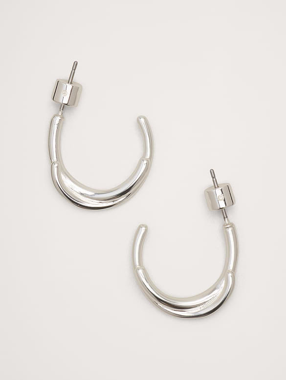 Anneaux d’oreilles torsadés en pointillé