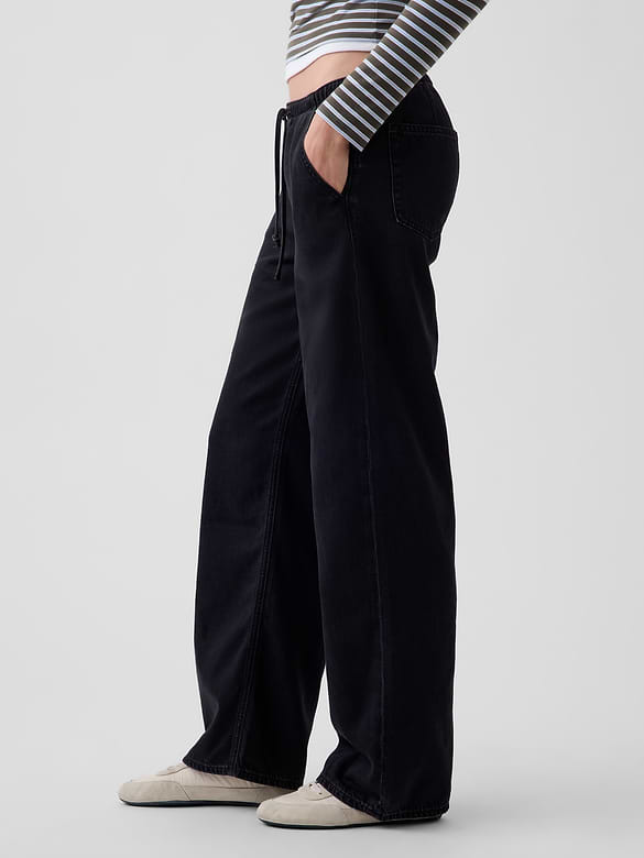 Low Rise UltraSoft Easy '90s Loose Jeans