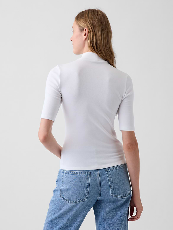 Modern Mockneck T-Shirt
