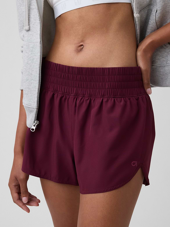 GapFit 3" Mid Rise Runaround Shorts