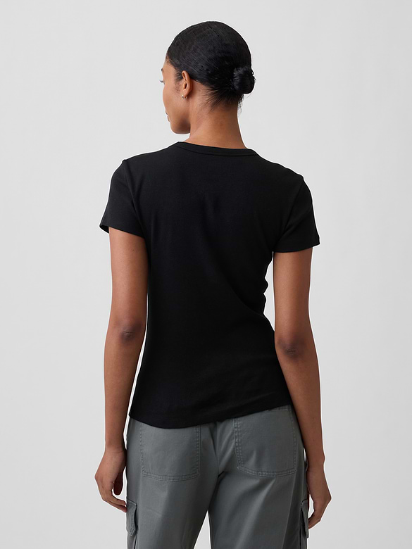 Modern Ribbed High-Neck T-Shirt