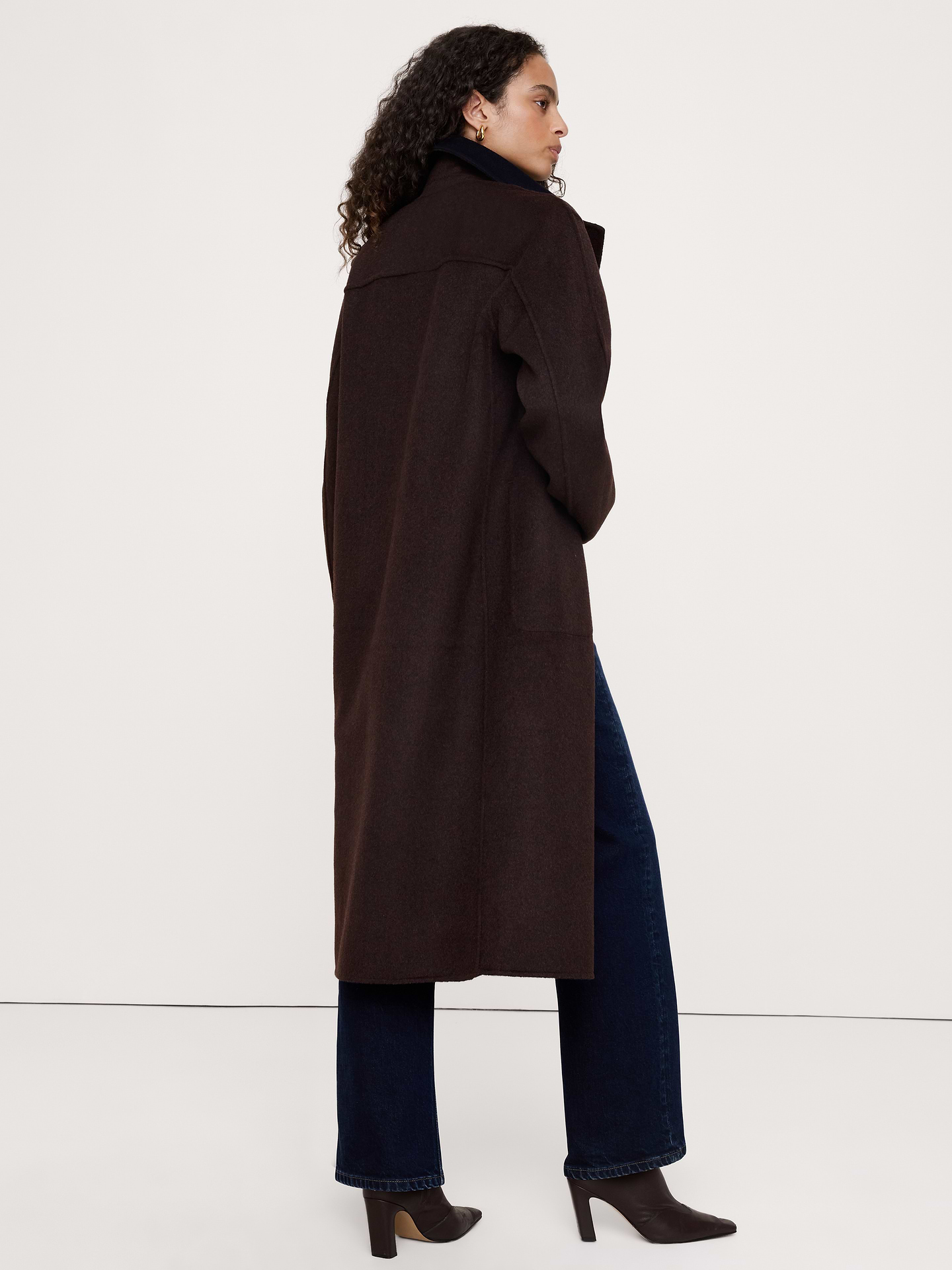 L'image numéro 3 présente Manteau en tissu double face