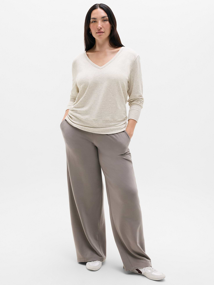 Image number 4 showing, Coaster Luxe V-Neck Sweatshirt