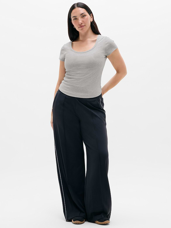 Signature Rib Scoop Tee