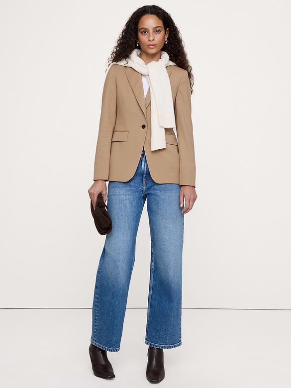 Slim Italian Lightweight Wool Blazer