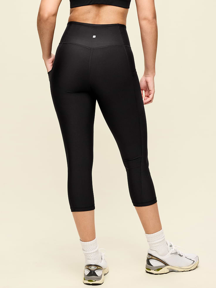 Image number 7 showing, High-Waisted PowerSoft Crop Pocket Leggings