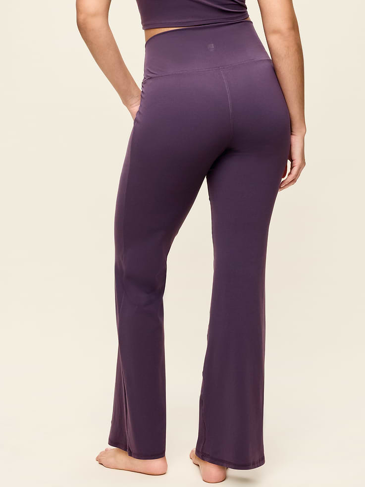 Image number 7 showing, High-Waisted StudioSmooth Flare Leggings