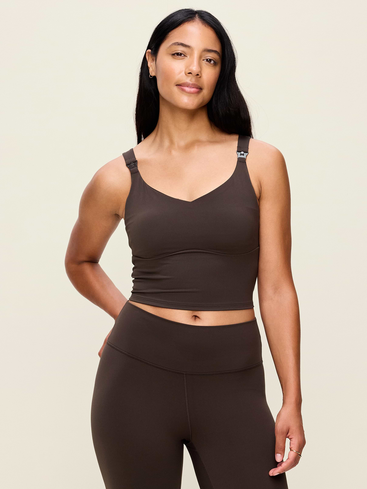 L'image numéro 1 présente Soutien-gorge d’allaitement long à maintien léger StudioSmooth de maternité