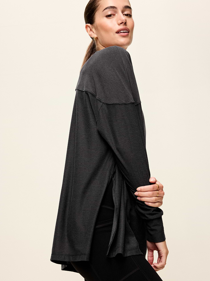 Image number 4 showing, CloudMotion Long-Sleeve Tunic