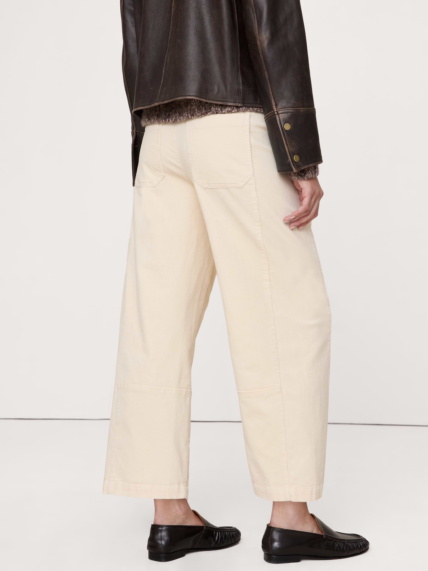 L'image numéro 7 présente Pantalon de peintre décontracté à taille mi-basse extensible