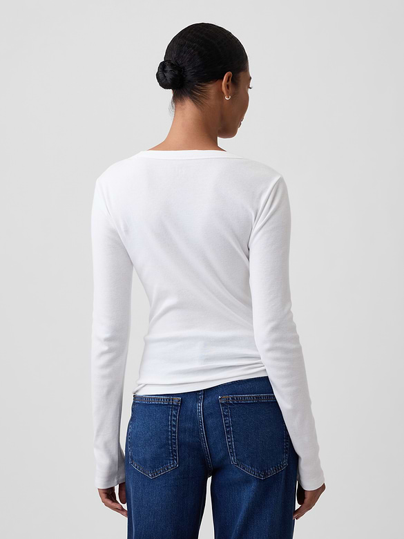 Modern Ribbed V-Neck T-Shirt