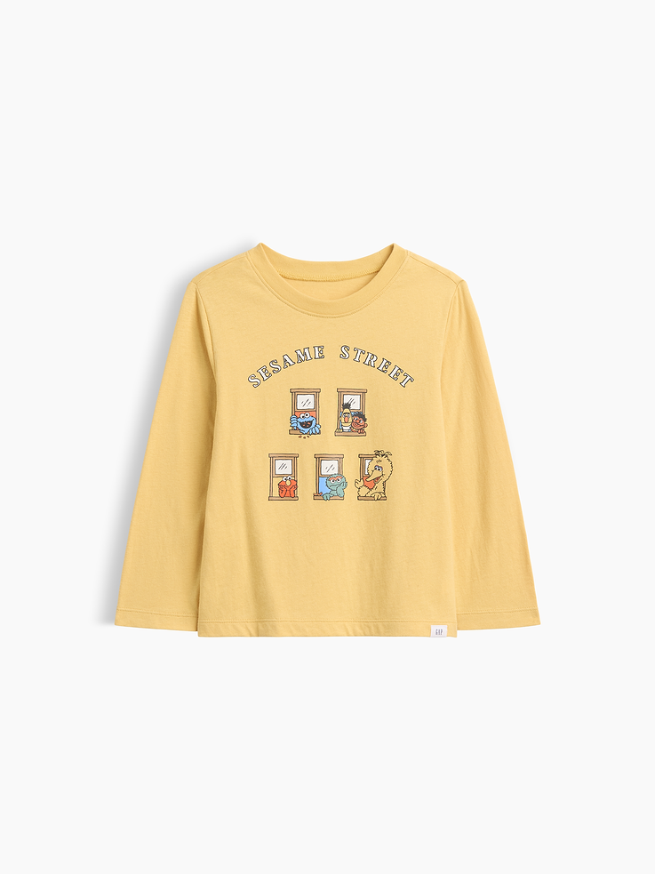 Image 1 of 3, Soft jersey knit., Long sleeves., Crewneck., Graphic at front., Product #1178990