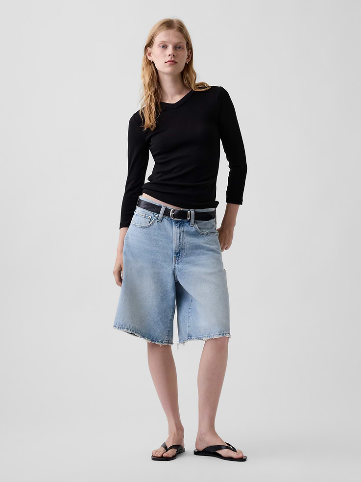 Image number 2 showing, Modern High V-Neck T-Shirt