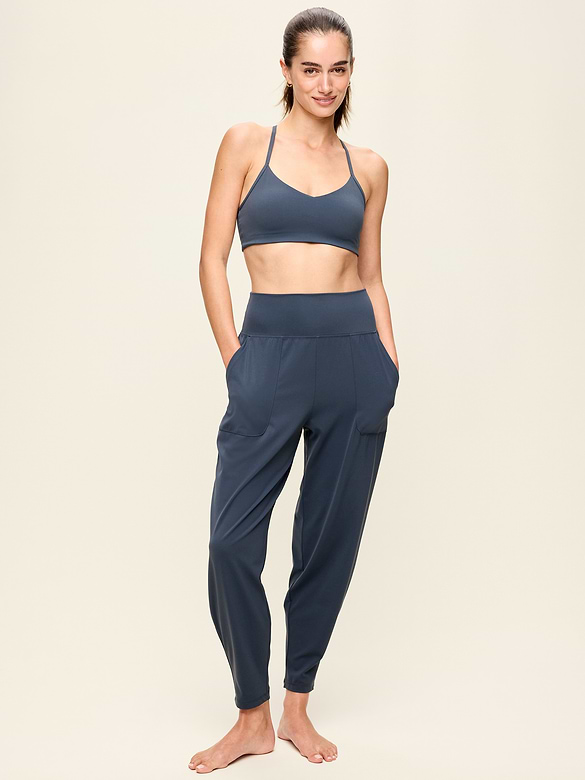 High-Waisted StudioSmooth Jogger