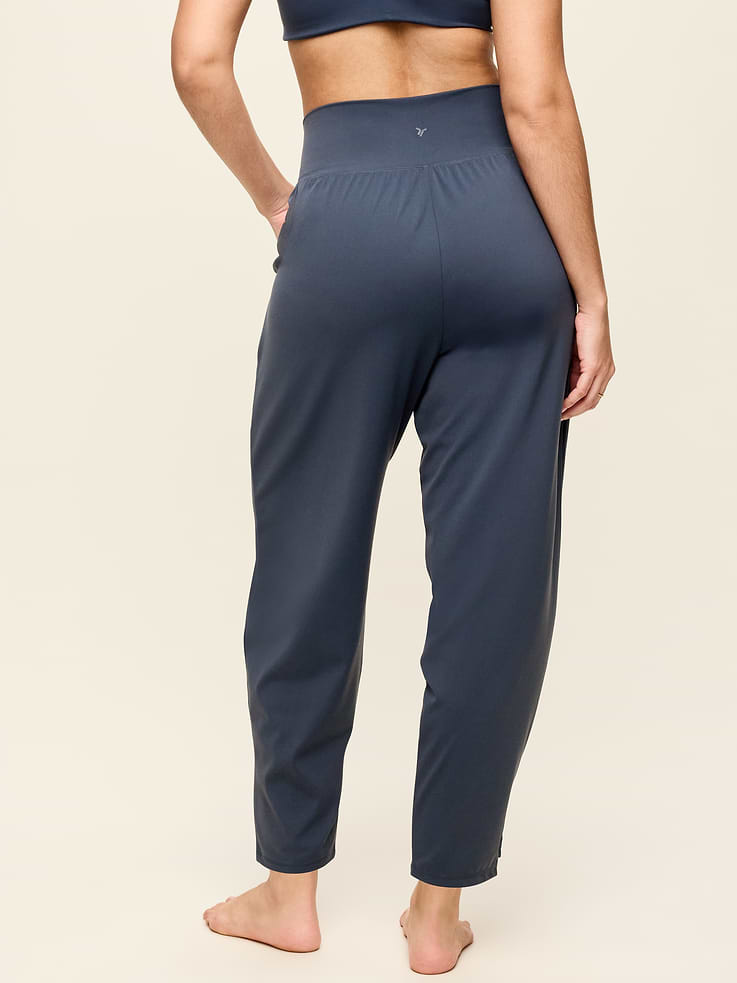 Image number 9 showing, High-Waisted StudioSmooth Jogger