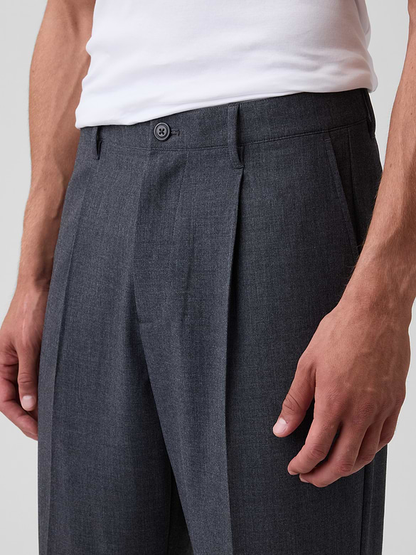 Relaxed Pleated Trousers