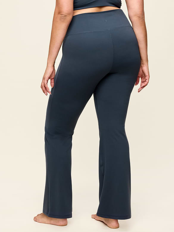 High-Waisted StudioSmooth Flare Leggings