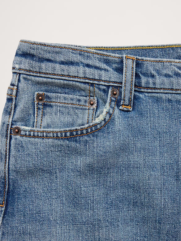 Mid-Rise Barrel Crop Jean