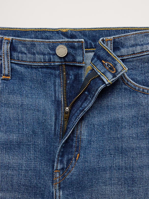 Mid-Rise Barrel Crop Jean