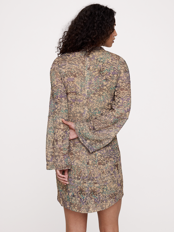 Robe courte en crêpe georgette à encolure à volants