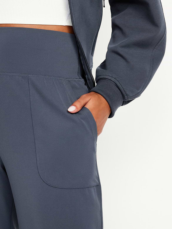 High-Waisted StudioSmooth Jogger