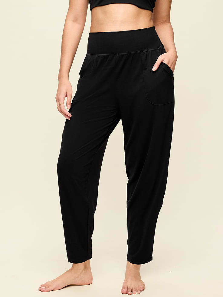 Image number 6 showing, High-Waisted StudioSmooth Jogger