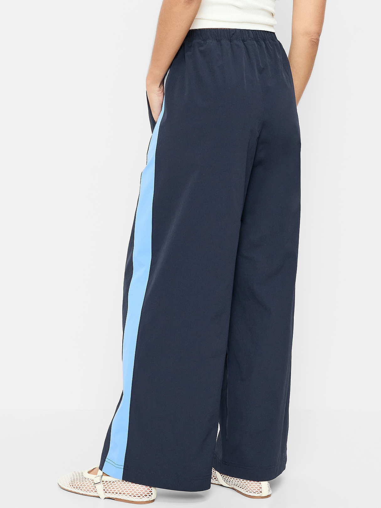 High-Waisted TrekTech Lightweight Woven Active Pants | Old Navy