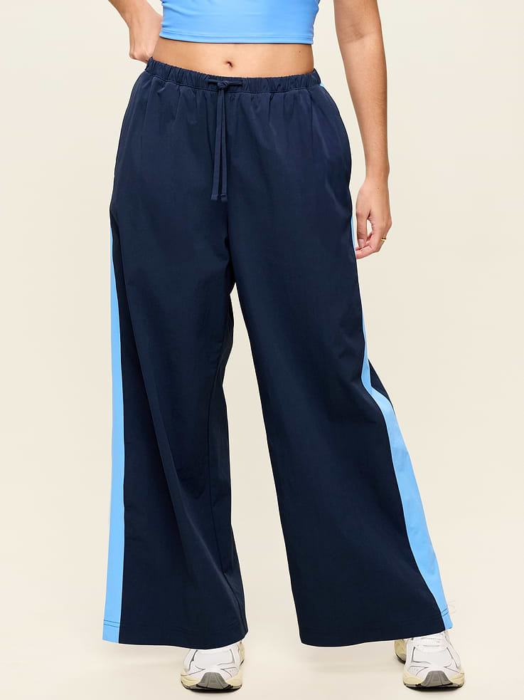 Image number 7 showing, High-Waisted TrekTech Lightweight Woven Active Pants