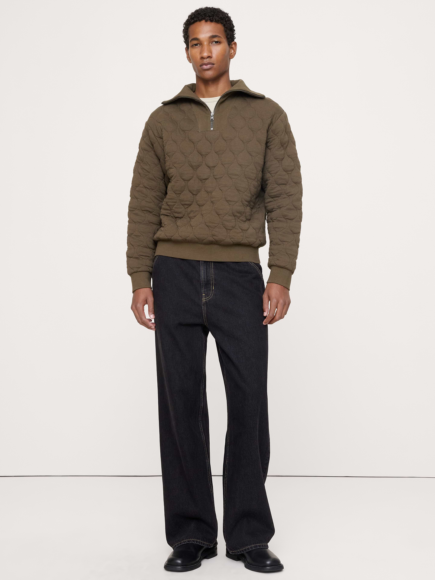 Image 1 of 6, Cut from soft cotton in a jacquard weave, this quarter-zip pullover is finished with onion-quilting for texture and warmth. Go ahead, pair it with the matching pant., Relaxed Fit: A straight & roomy fit with dropped shoulder seams., Stand collar with zip closure., Straight hem., Product #914144